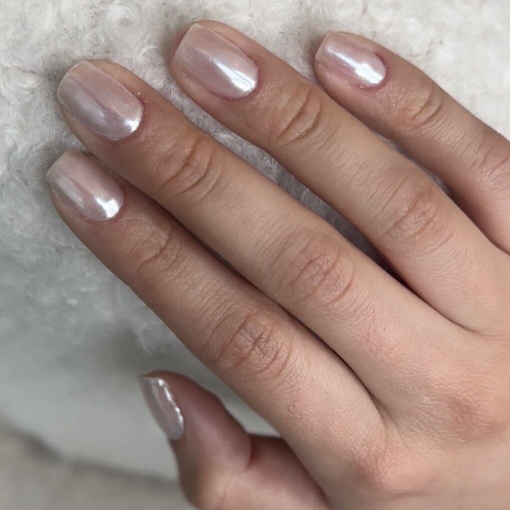 Manucure gel classique rose nude - Wolf SGX Montreal
