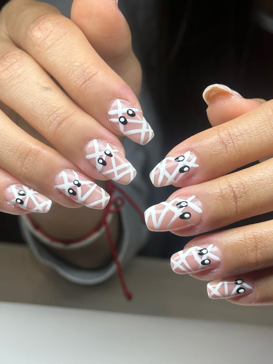 Natural glossy gel manicure - nail salon Lachine