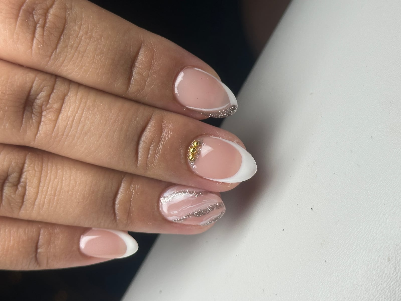 Gel X uñas stiletto efecto espejo - Montreal Lachine