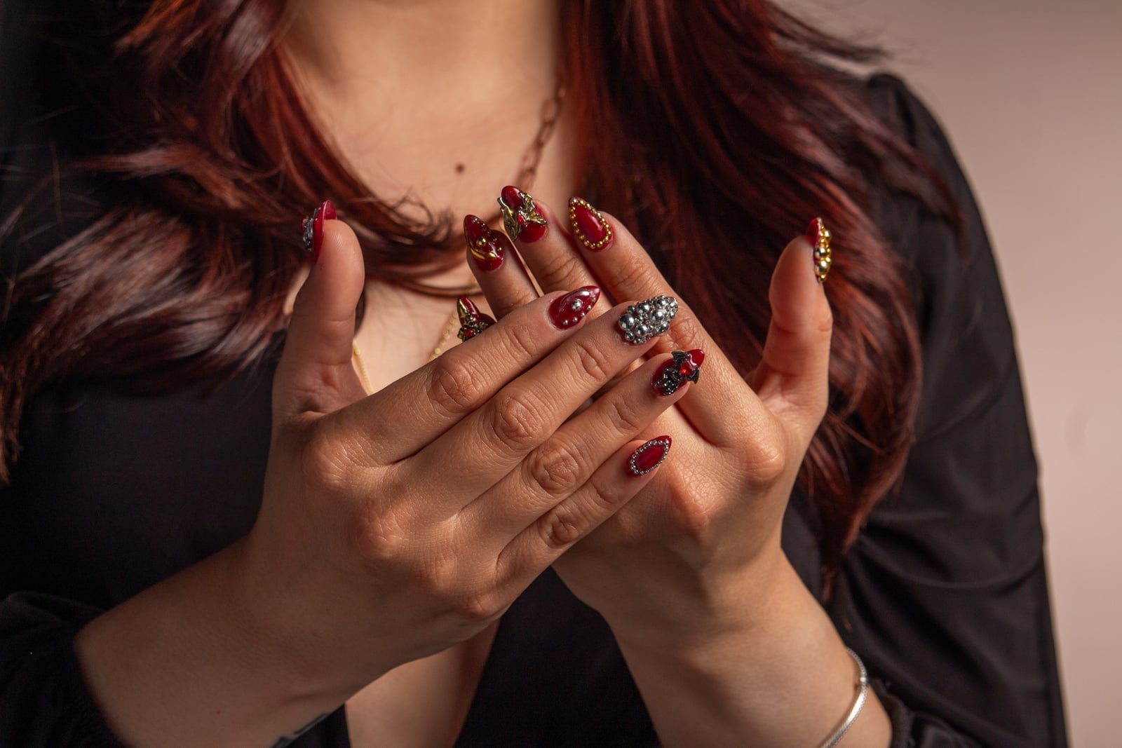 Nail art diseño floral creativo - Wolf SGX Montreal