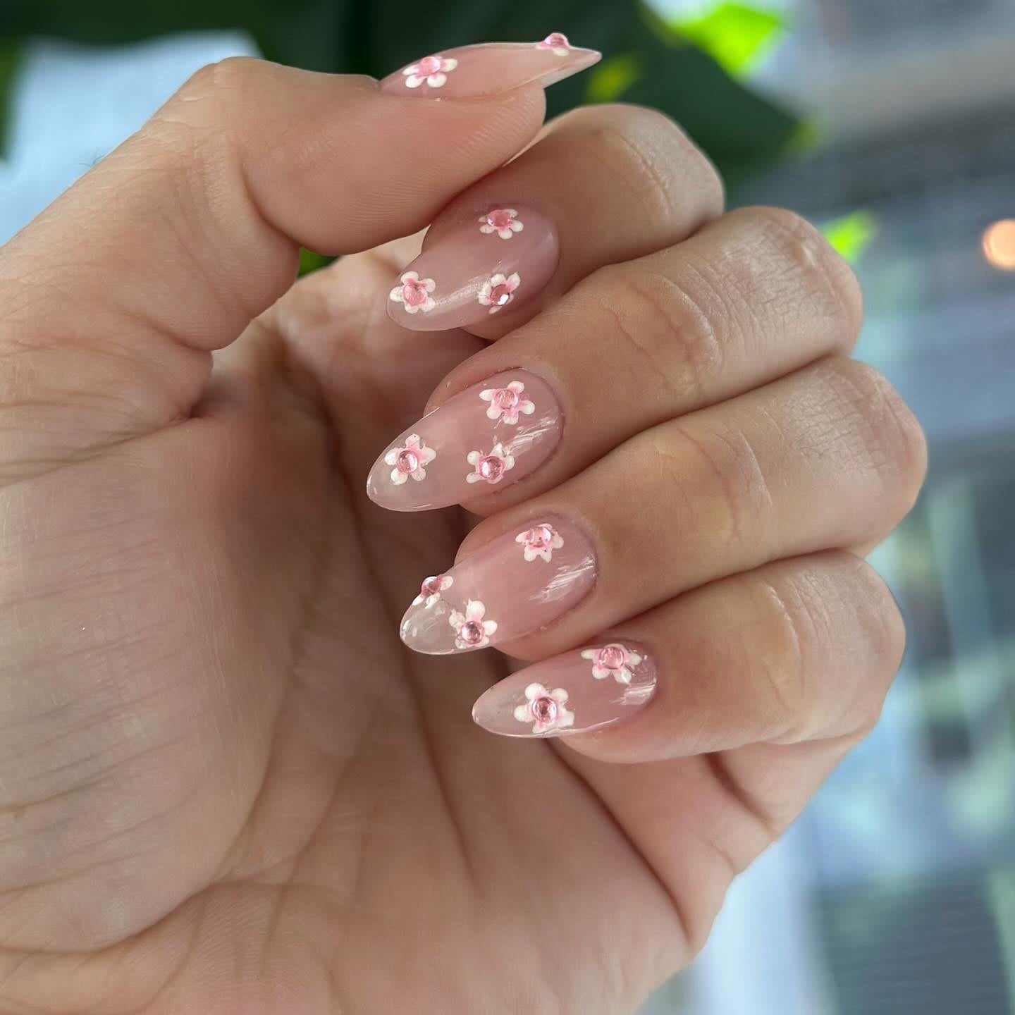 Gel X extensions ongles naturels - salon Lachine QC